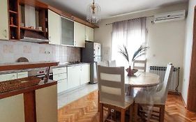 Apartman Ena, Biograd Na Moru